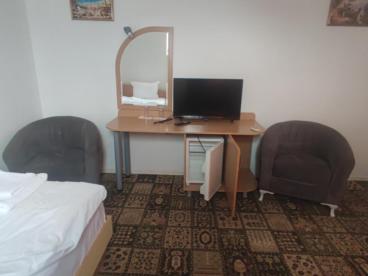 Кианти Hotel Kurdzhali Ngoại thất bức ảnh