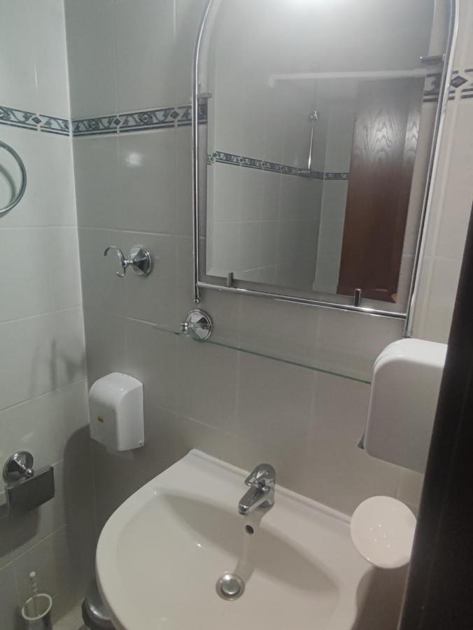 Кианти Hotel Kurdzhali Ngoại thất bức ảnh