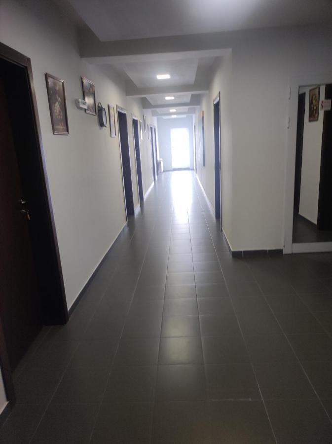 Кианти Hotel Kurdzhali Ngoại thất bức ảnh