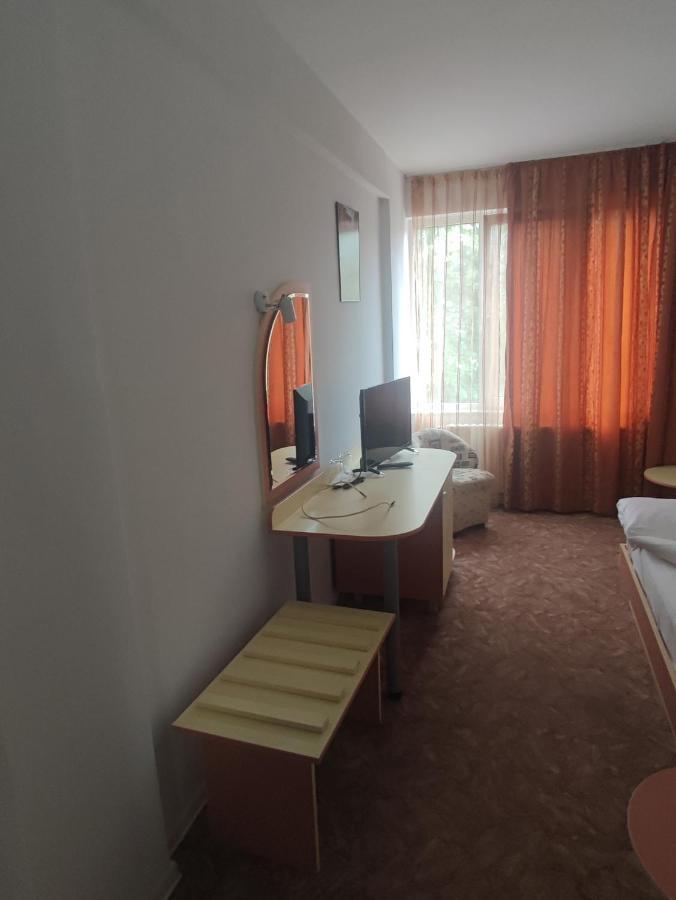 Кианти Hotel Kurdzhali Ngoại thất bức ảnh