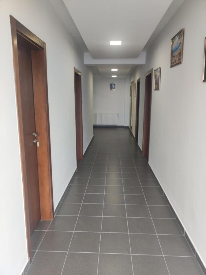 Кианти Hotel Kurdzhali Ngoại thất bức ảnh