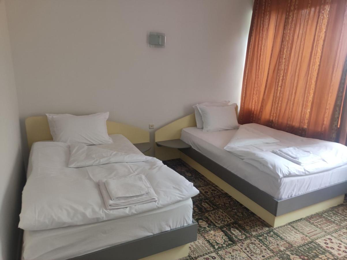 Кианти Hotel Kurdzhali Ngoại thất bức ảnh