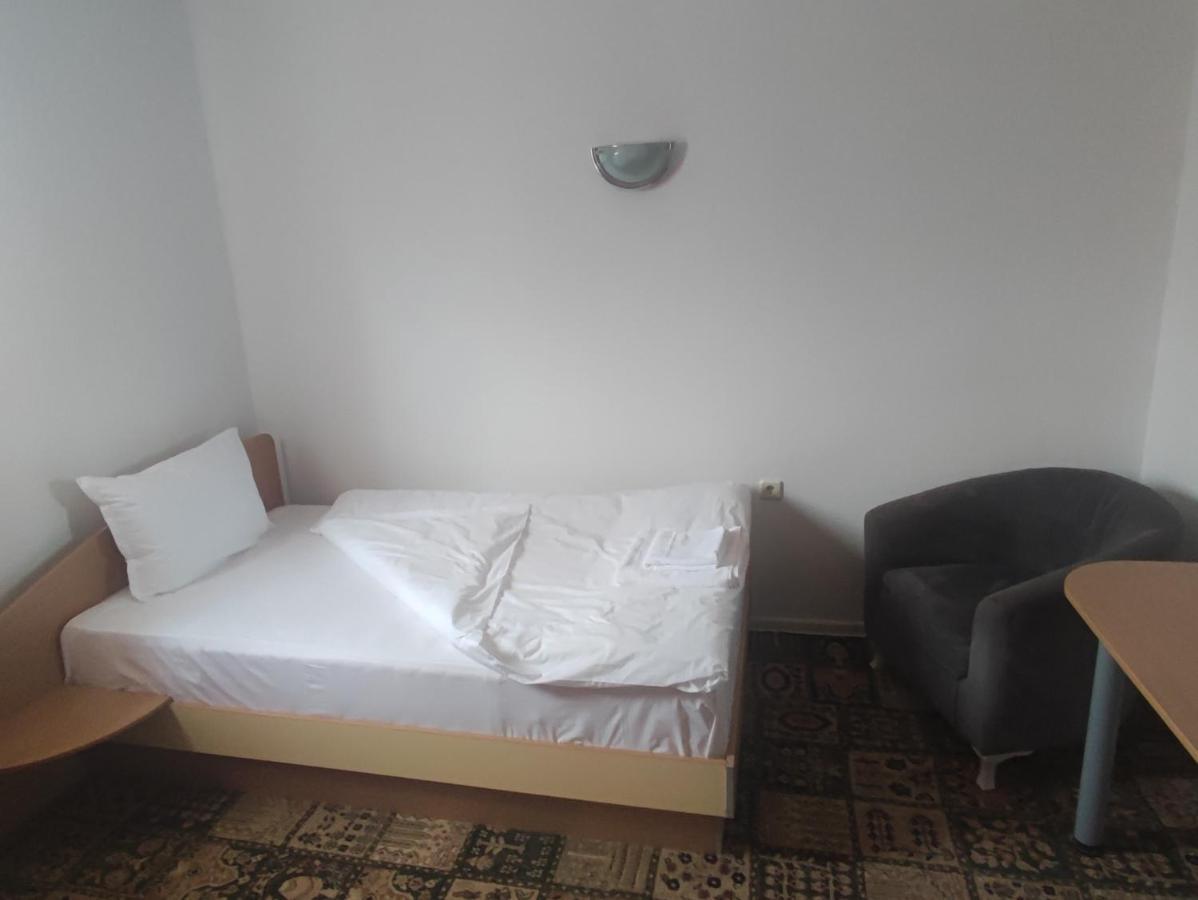 Кианти Hotel Kurdzhali Ngoại thất bức ảnh