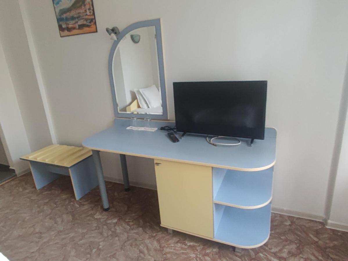 Кианти Hotel Kurdzhali Ngoại thất bức ảnh