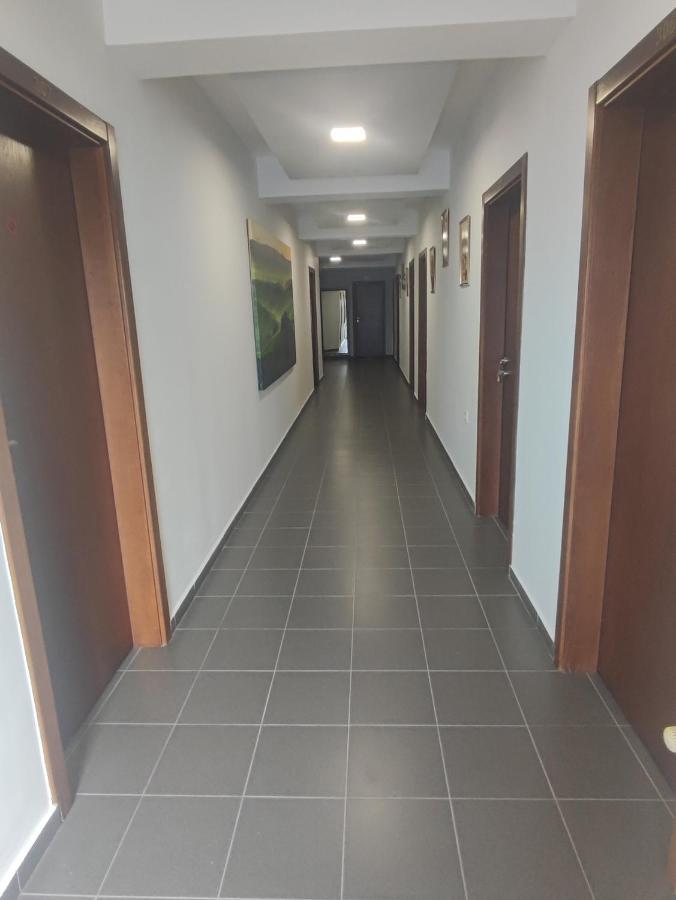Кианти Hotel Kurdzhali Ngoại thất bức ảnh