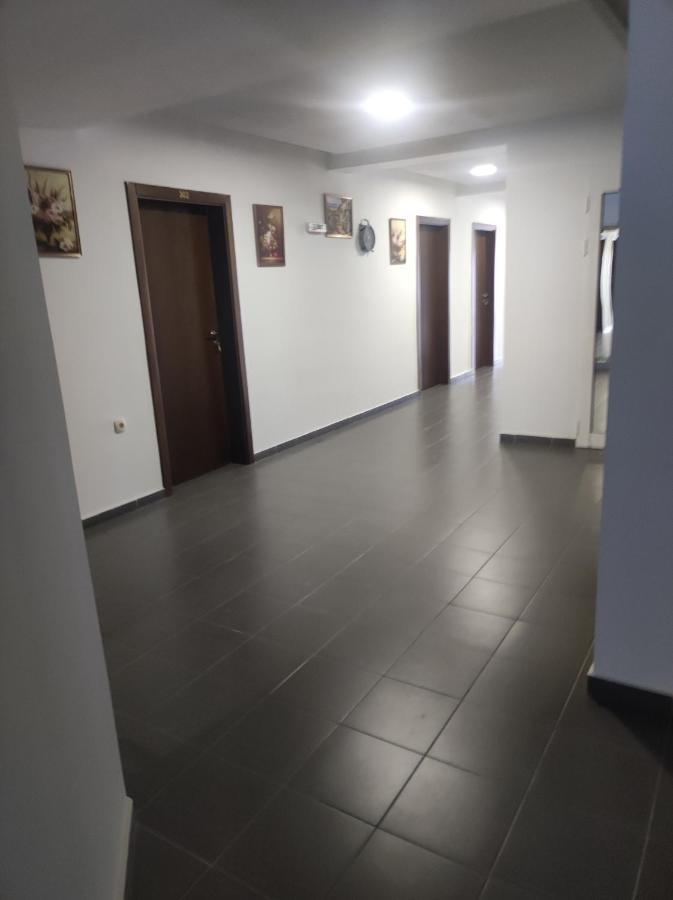Кианти Hotel Kurdzhali Ngoại thất bức ảnh