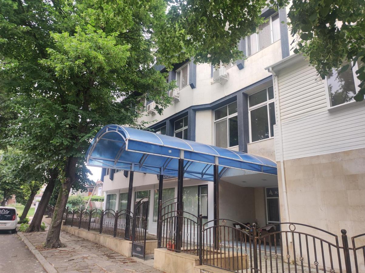 Кианти Hotel Kurdzhali Ngoại thất bức ảnh