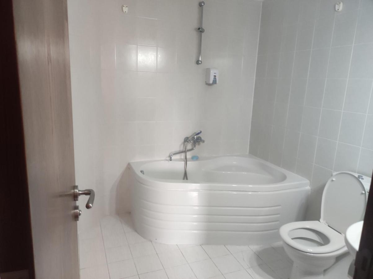 Кианти Hotel Kurdzhali Ngoại thất bức ảnh